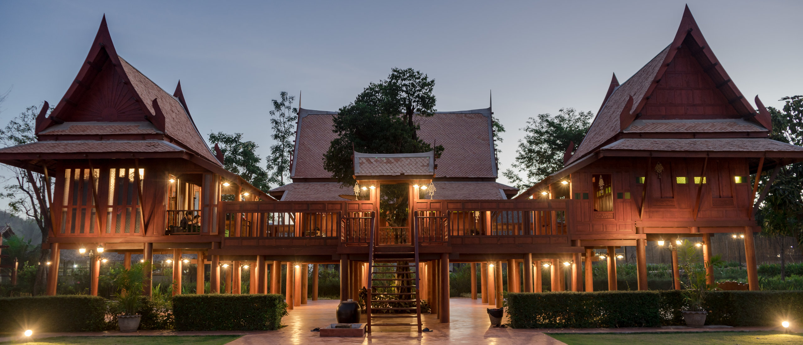 Ayutthaya Historical Park hotels, resorts and hostels guide
