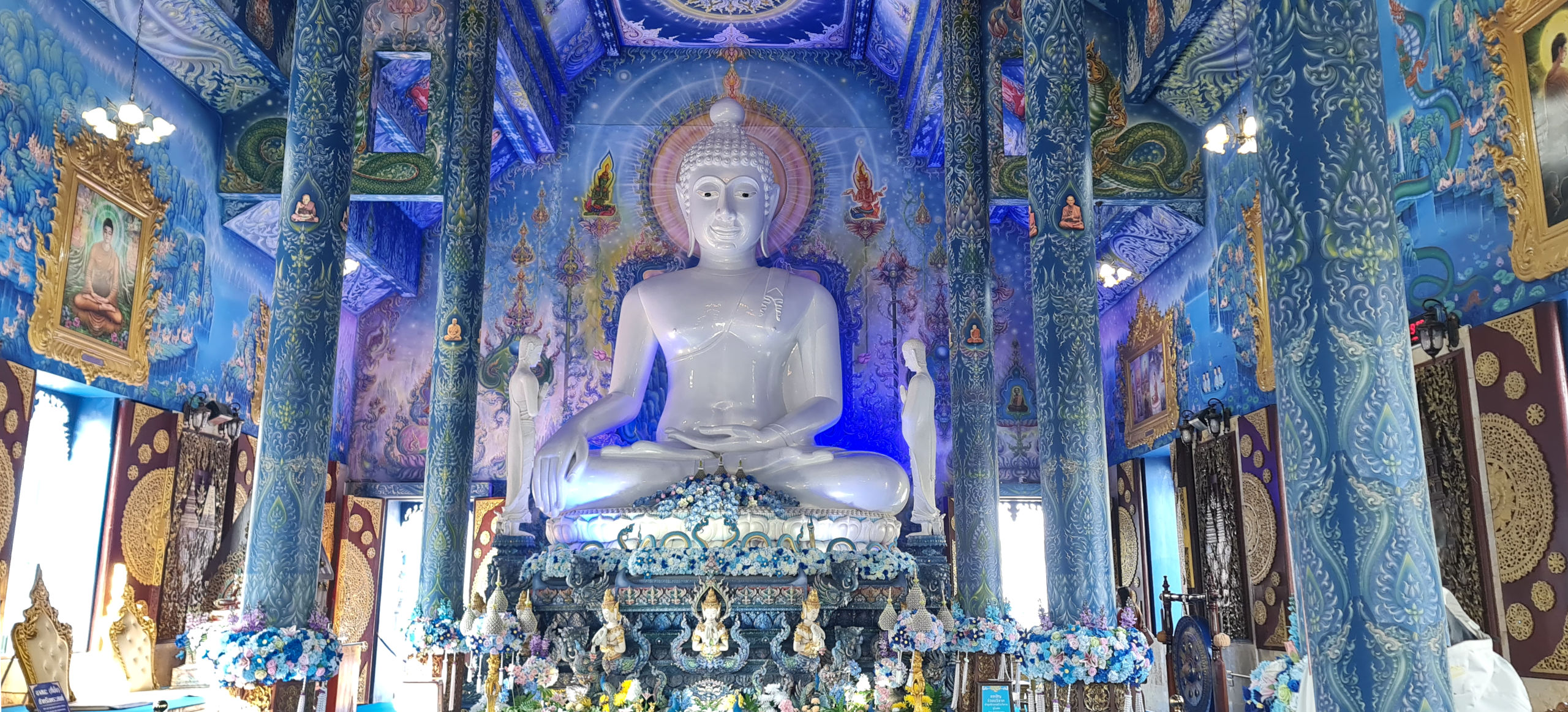 Wat Rong Seua Ten Blue Temple