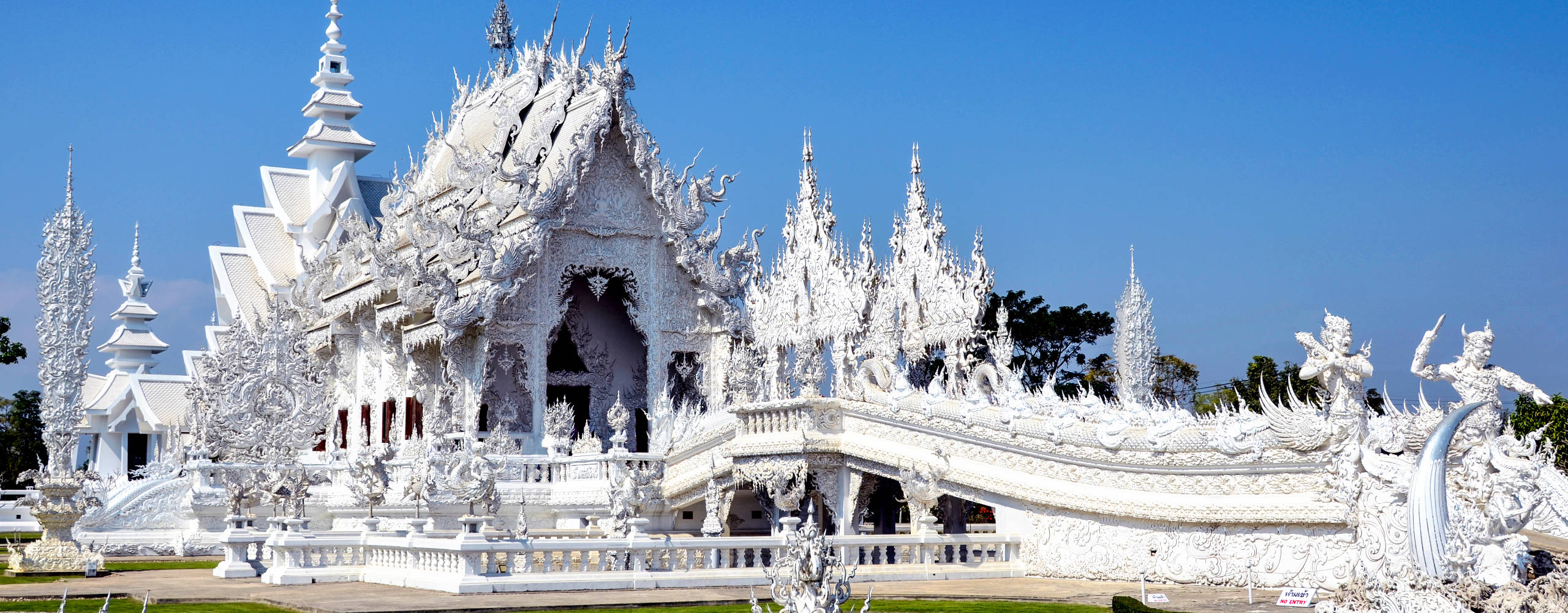 White Temple Chiang Rai